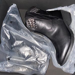 New Never Used Black Womens Boots